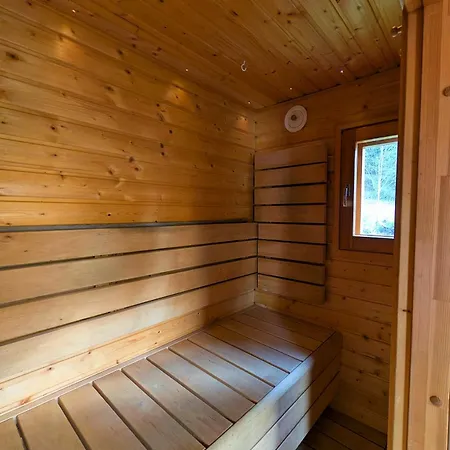Whispering Woods * Порвоо